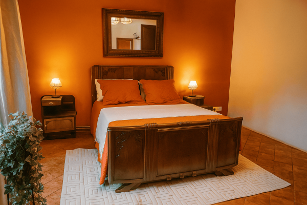 20251030_1125_Chambre Accueillante et Chaleureuse_remix_01k8taa39jfrwtm6a1wz5fbq23